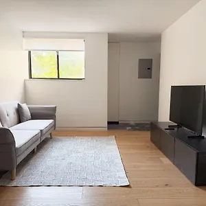 Apartment New Cozy Modern Minimalist In Brooklyn At Rem-casa, New York